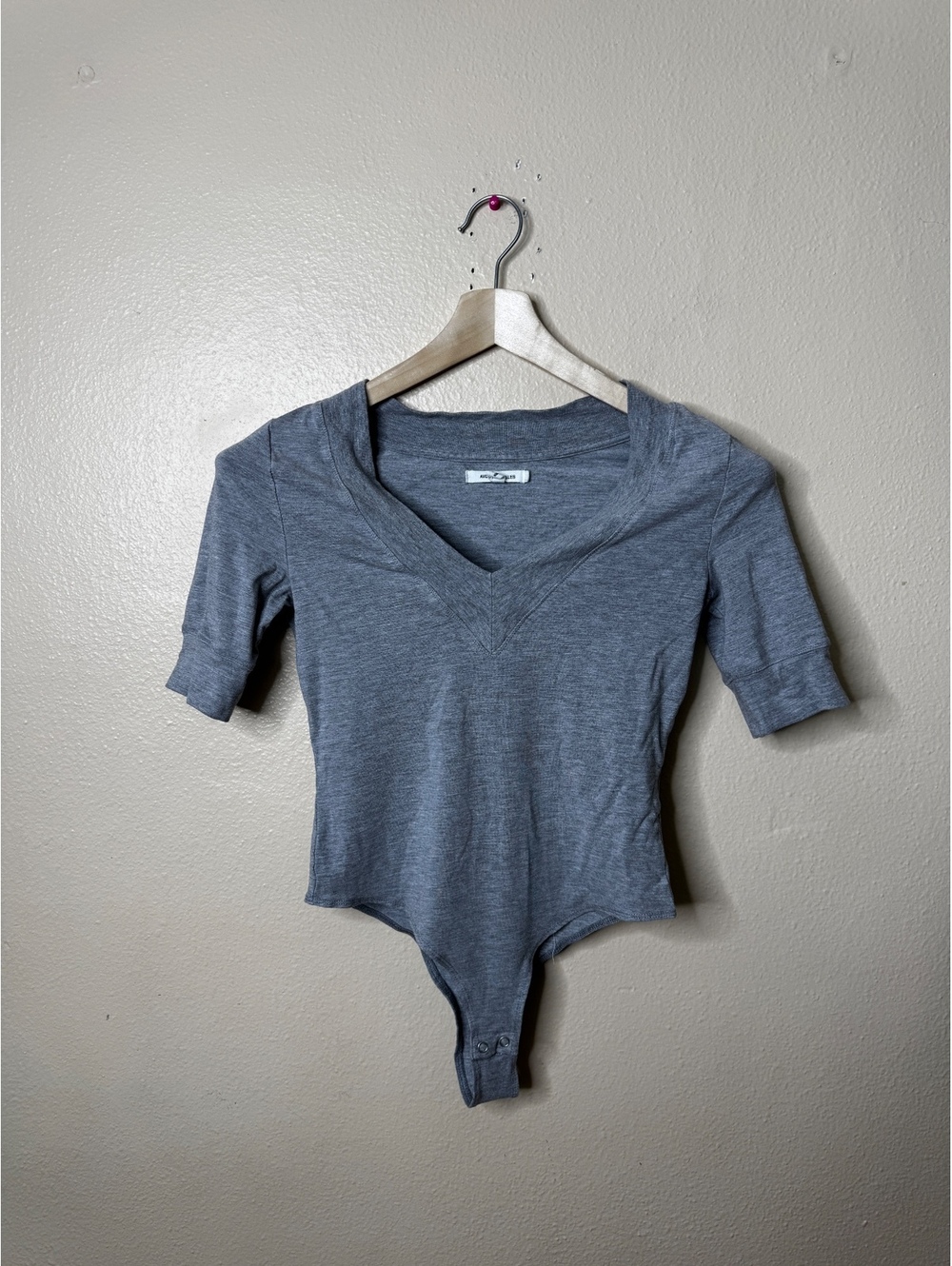 Avec Les Filles Women’s S Gray Bodysuit V Neck Short Sleeve Stretch Rayon